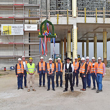 Topping-out ceremony for new spray tower - Structural work almost completed